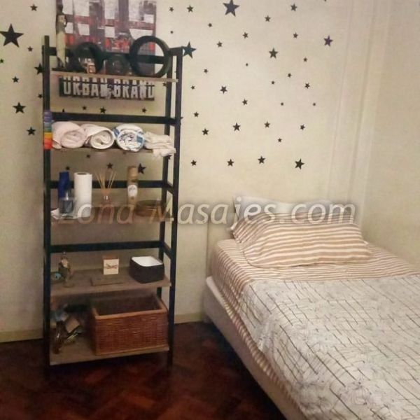 ALQUILO HABITACIÓN/ GABINETE    
 Amoblado y equipado  con estilo  , calidad  y buen gusto ,listo para trabajar.  Estratégica zona de Recoleta Para señorita  exigente que 
sabe valorar discreción, comodidad y  bienestar en su área del trabajo.
 Turno día  , si te gustaría  pasar a verlo , avísame por WhatsApp  1149703866  y coordinamos